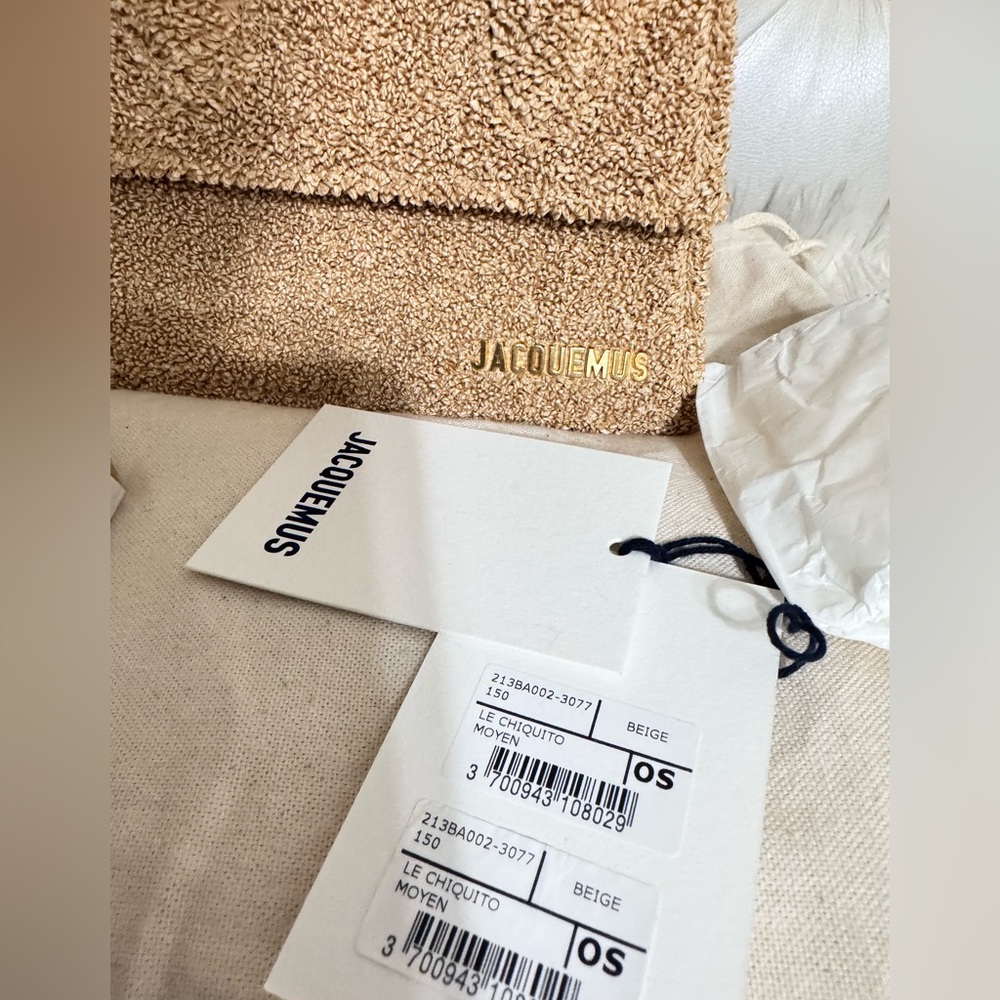 Jacquemus Beige Le Papier 'Le Chiquito Moyen' Bag - Picture 5 of 16